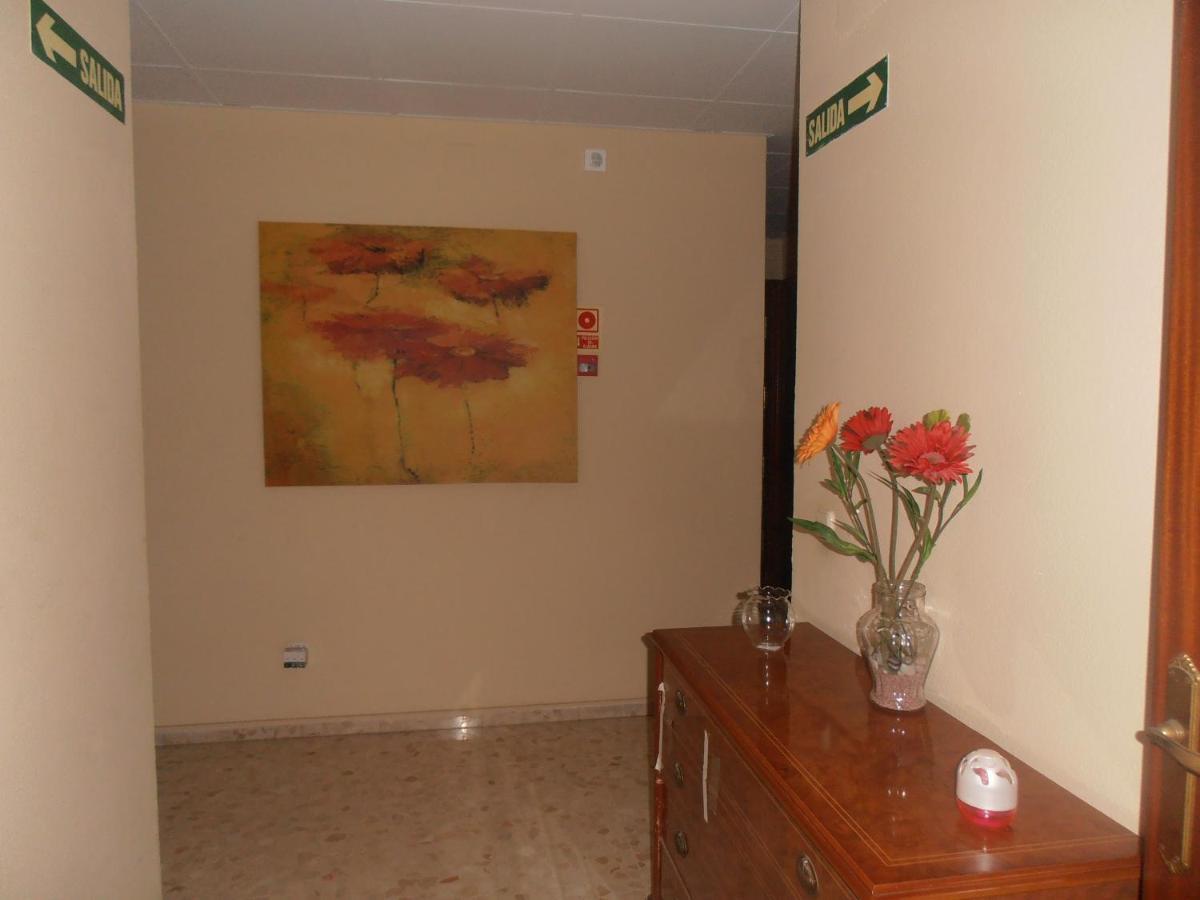 Hostal Carlos III Ел Ехидо Екстериор снимка