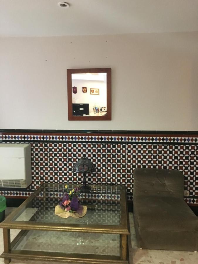 Hostal Carlos III Ел Ехидо Екстериор снимка